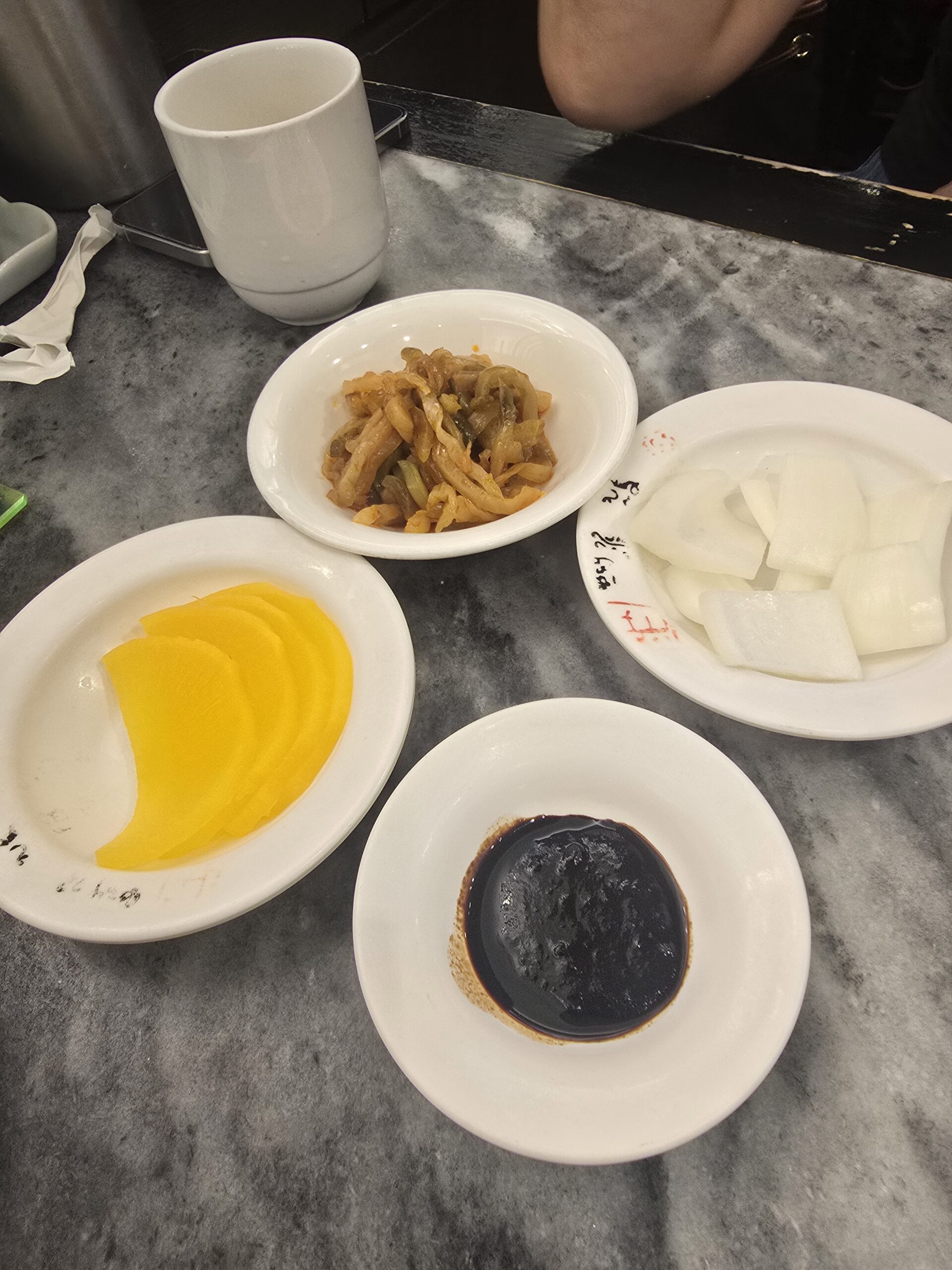 홍복 (Hong Bok) - 남대문시장 오래된 노포 중식당 중국식냉면과 유니짜장 시식 후기 - 사진 1